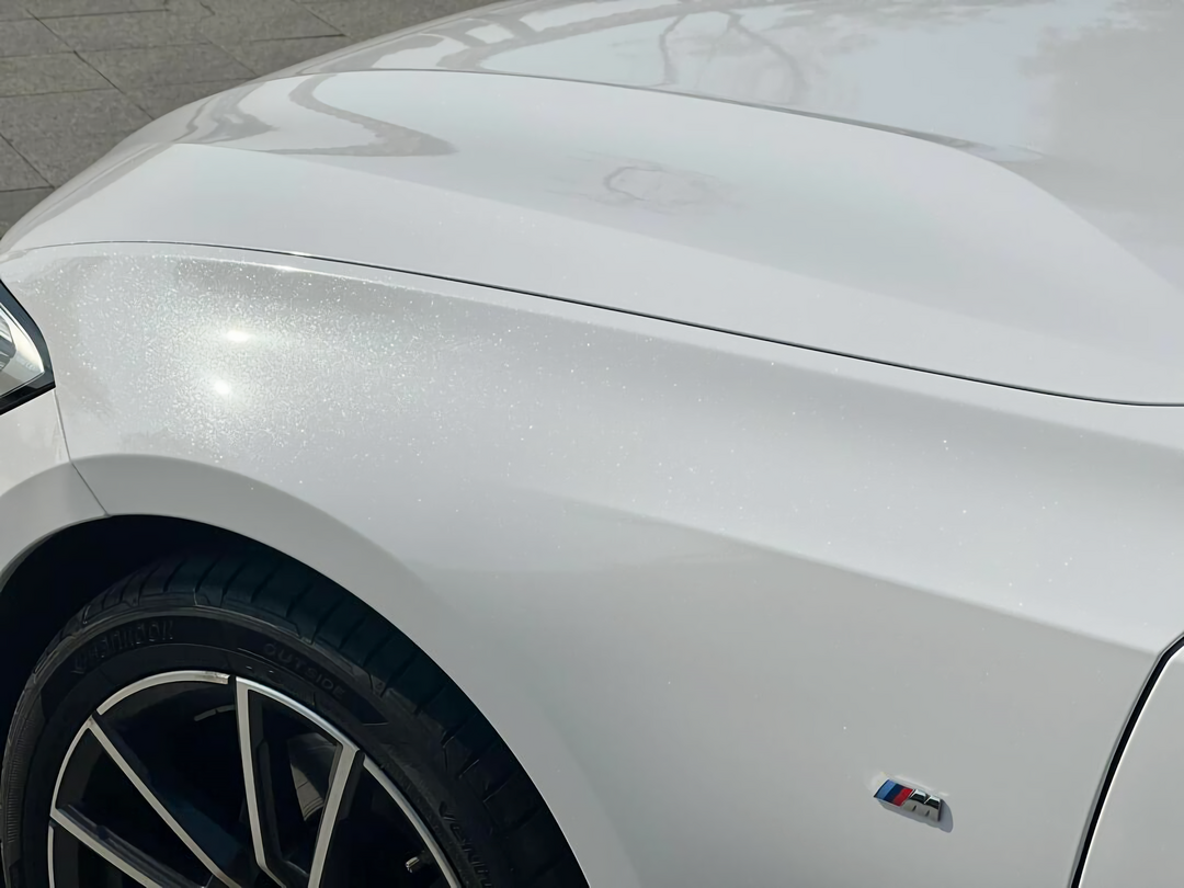 Pearlescent White Vinyl Wrap