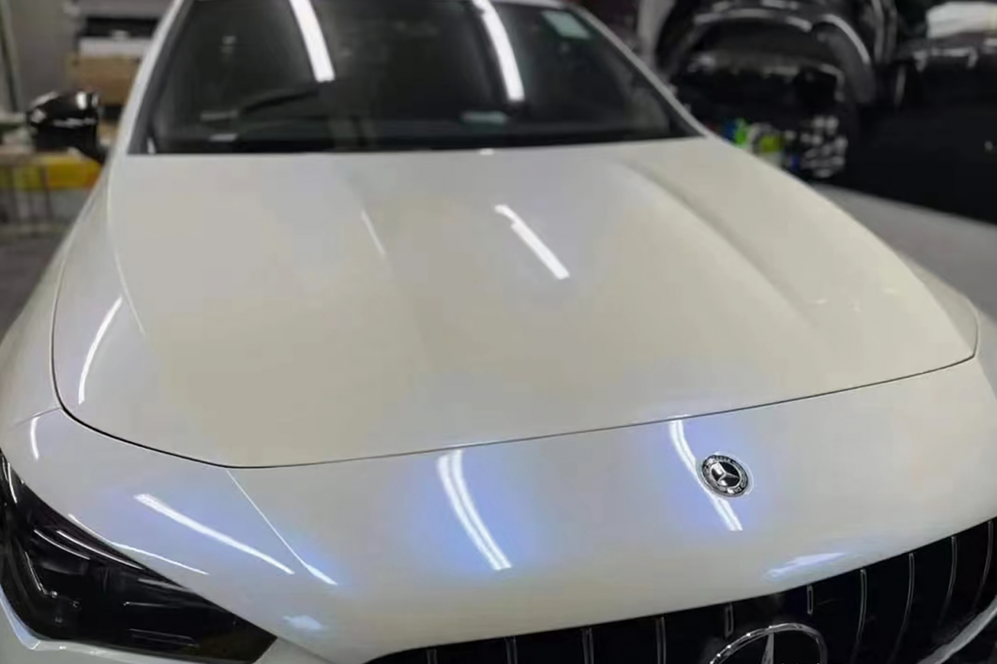 Pearl White Turns Blue Vinyl Wraps