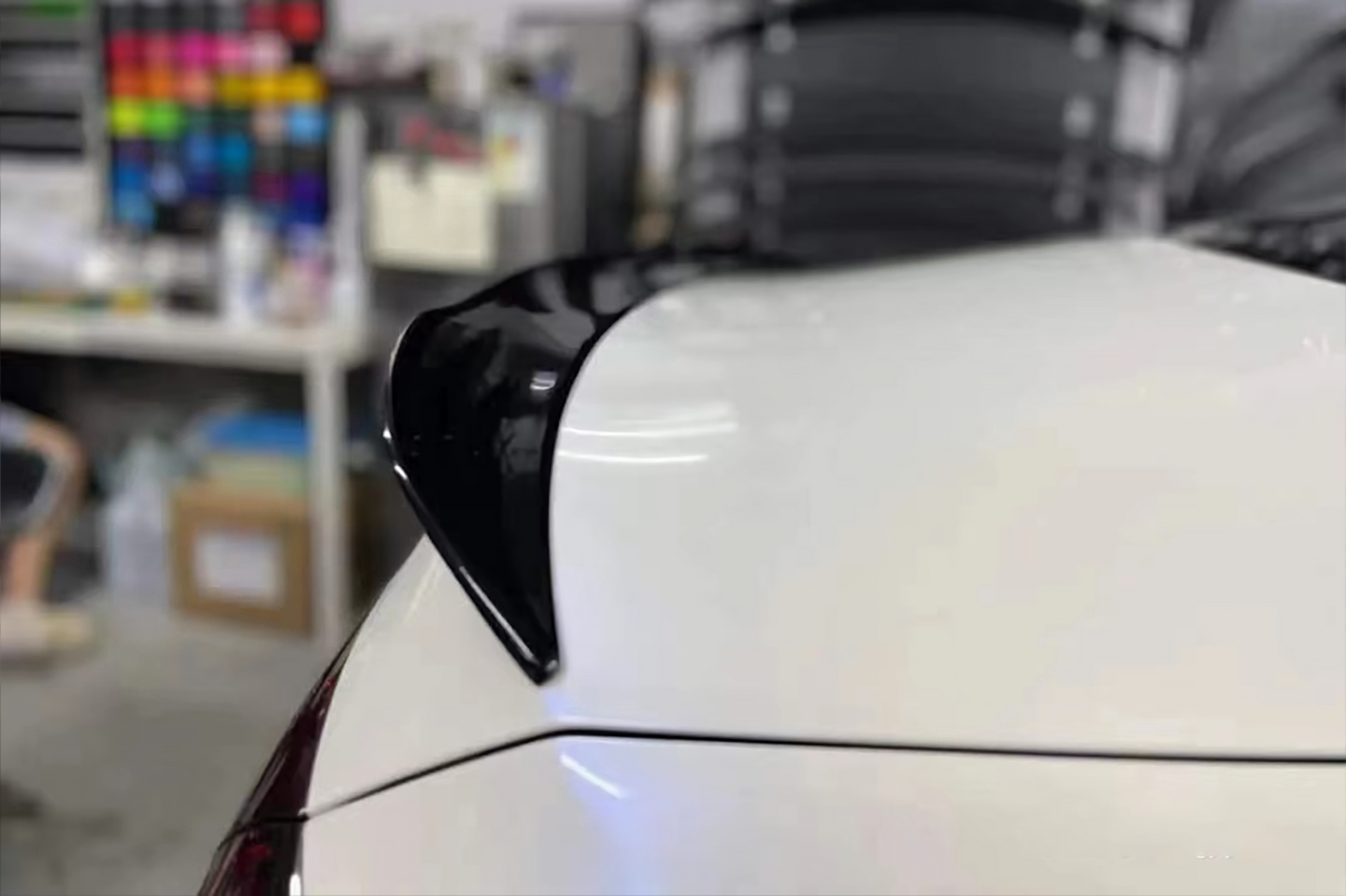 Pearl White Turns Blue Vinyl Wraps