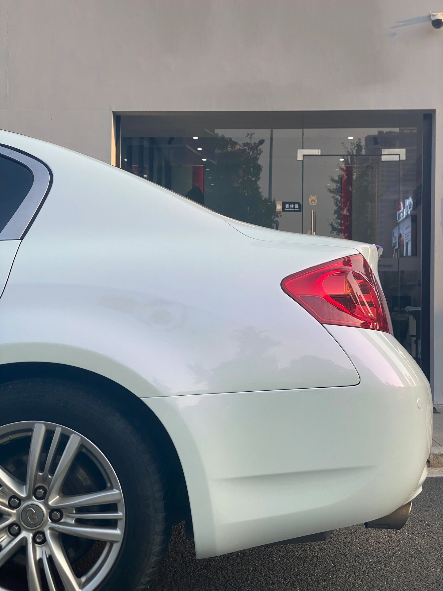 Pearl White Turns Purple Vinyl Wraps
