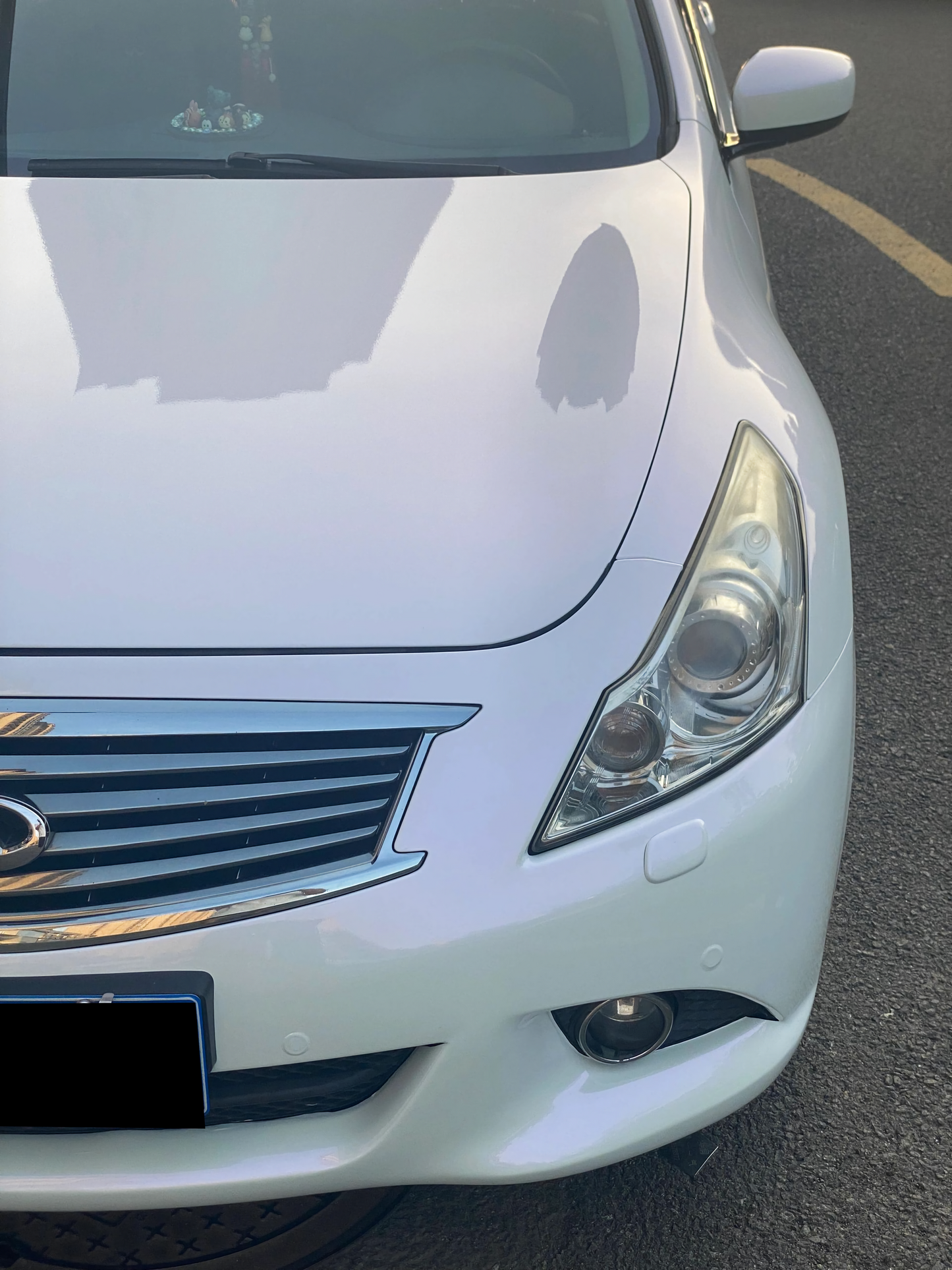Pearl White Turns Purple Vinyl Wraps