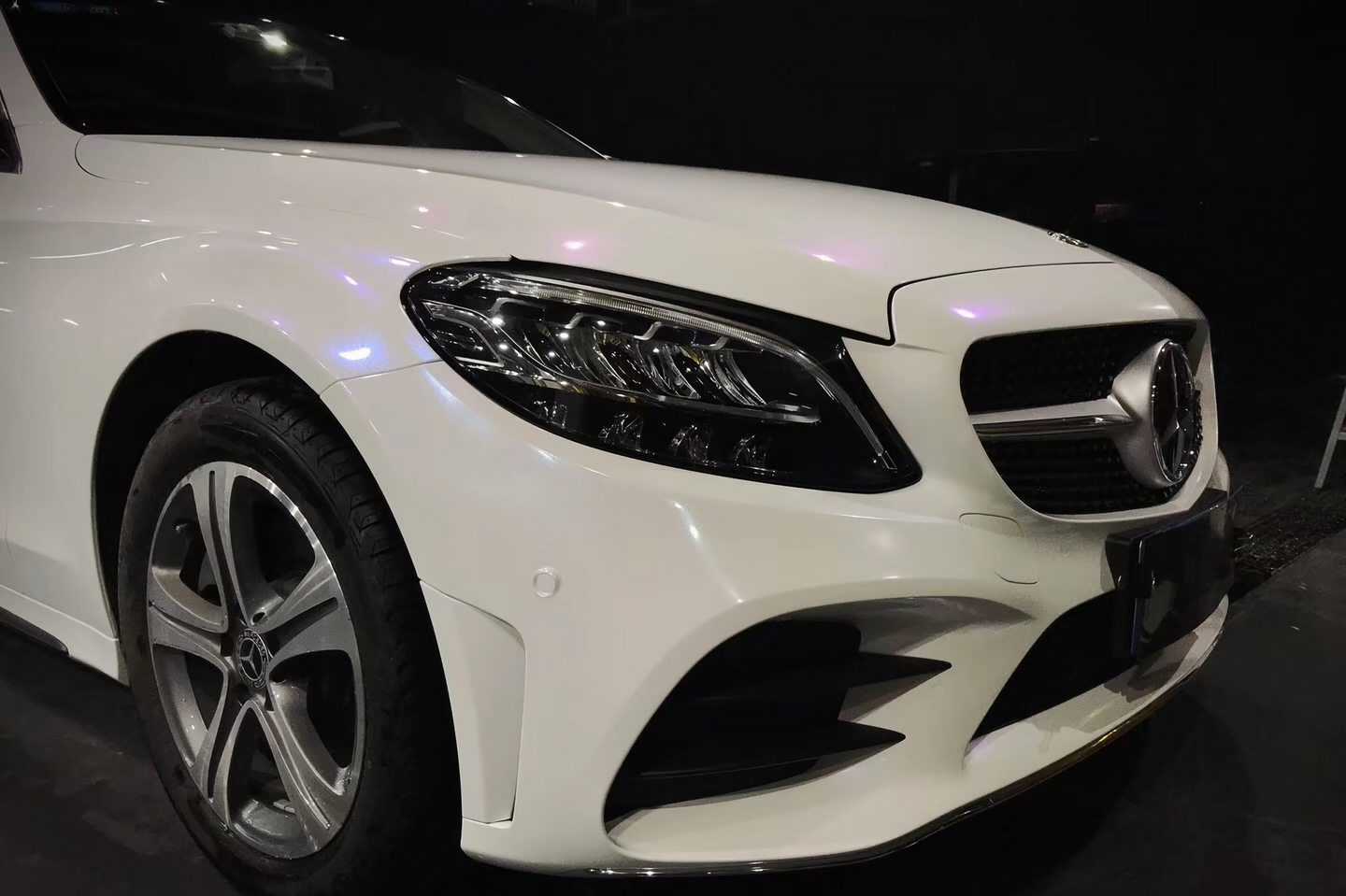 Chameleon White Turns Blue Vinyl Wraps