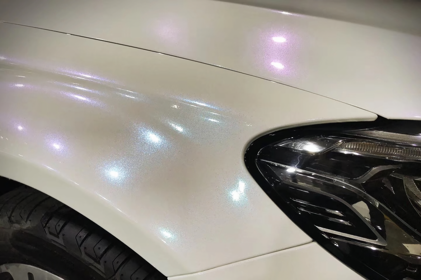 Chameleon White Turns Blue Vinyl Wraps