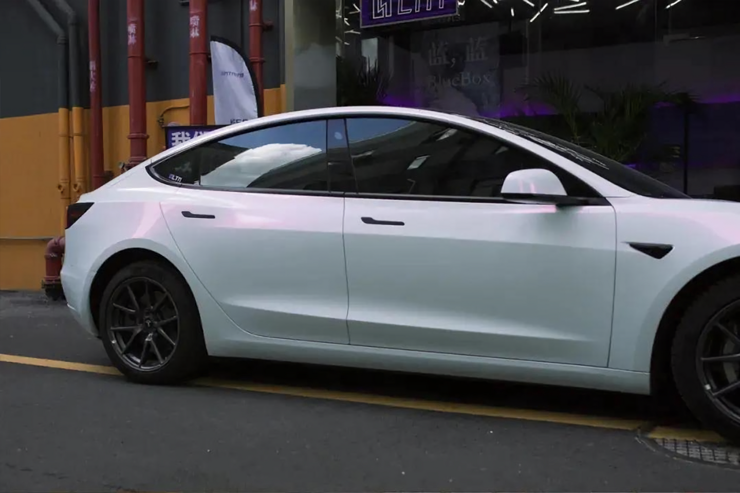 Chameleon White Turn Red Vinyl Wraps