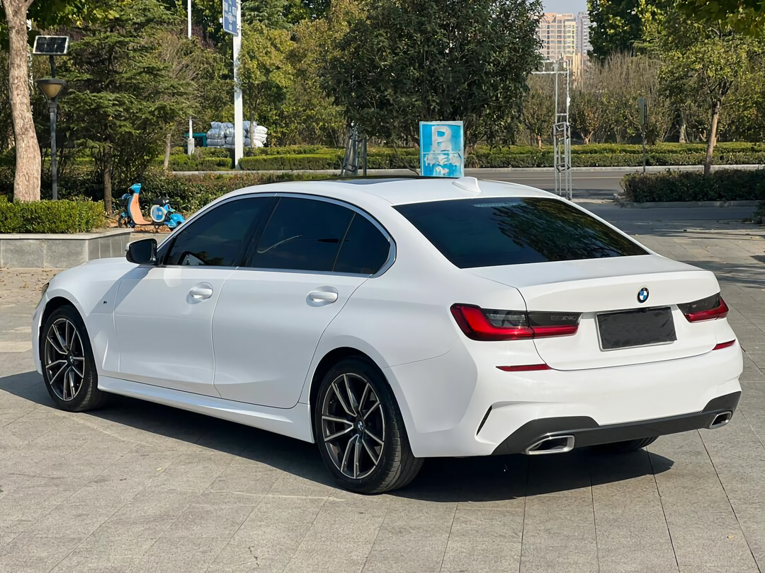 Pearlescent White Vinyl Wrap