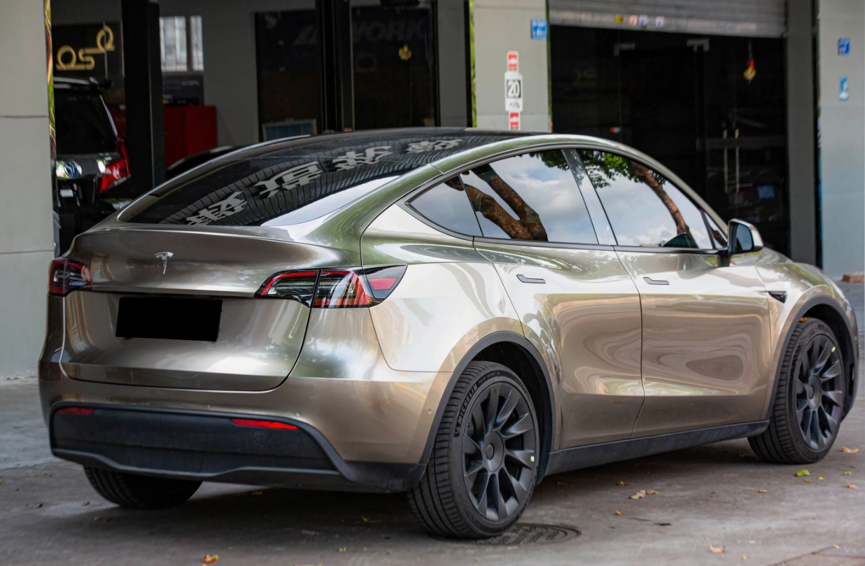 Liquid Metal Gunmetal Gray Vinyl Wrap