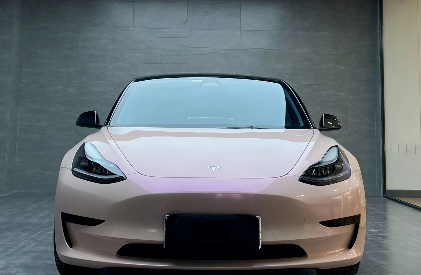 Phantom Dreamy Pink Vinyl Wrap