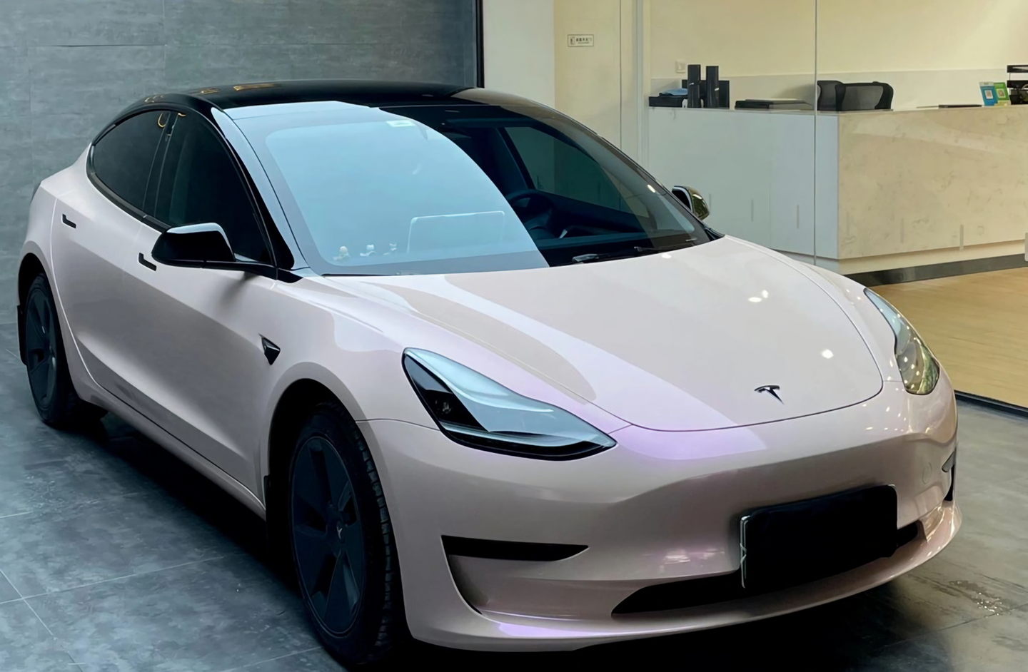 Phantom Dreamy Pink Vinyl Wrap