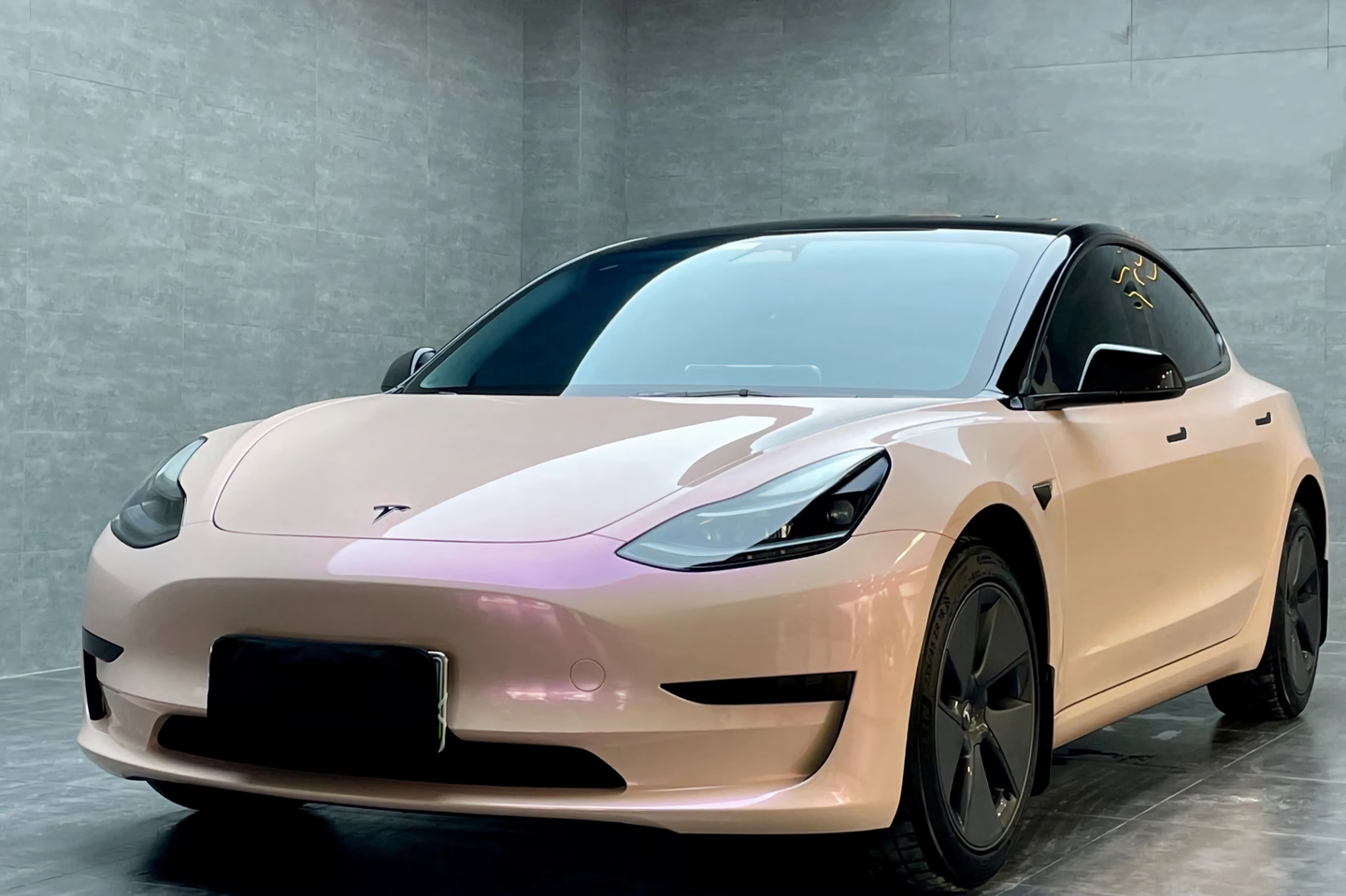 Phantom Dreamy Pink Vinyl Wrap